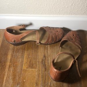 Strappy brown sandals